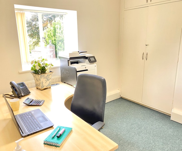 Gardeners Office Desk